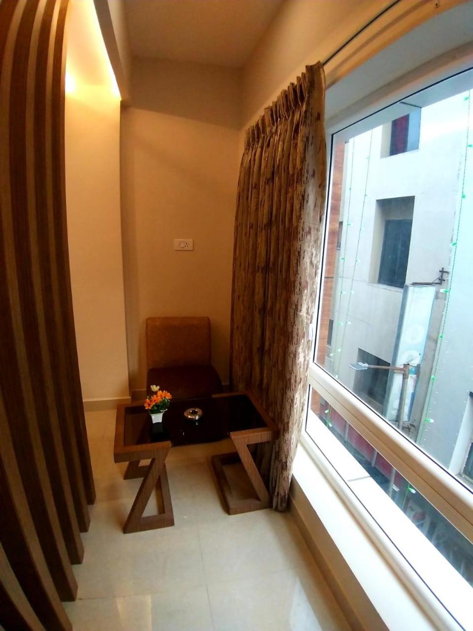 Hotel Grand Elegant à Chennai Extérieur photo