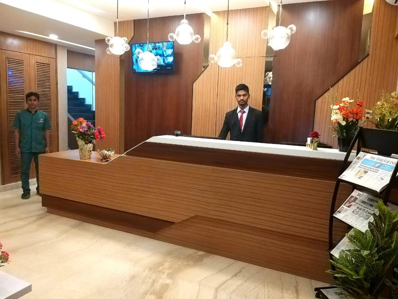 Hotel Grand Elegant à Chennai Extérieur photo